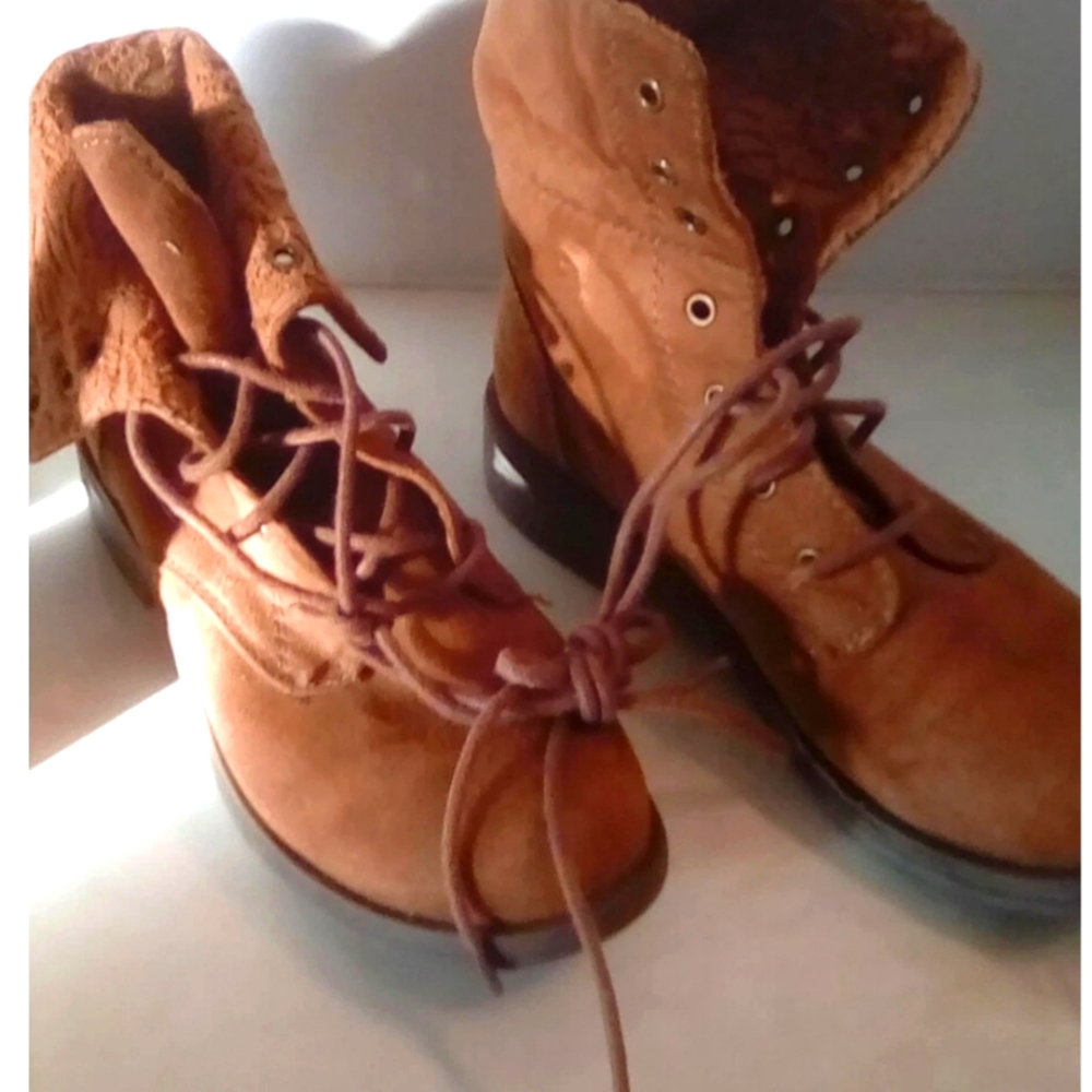 New American Eagle Knee Boots Size 6